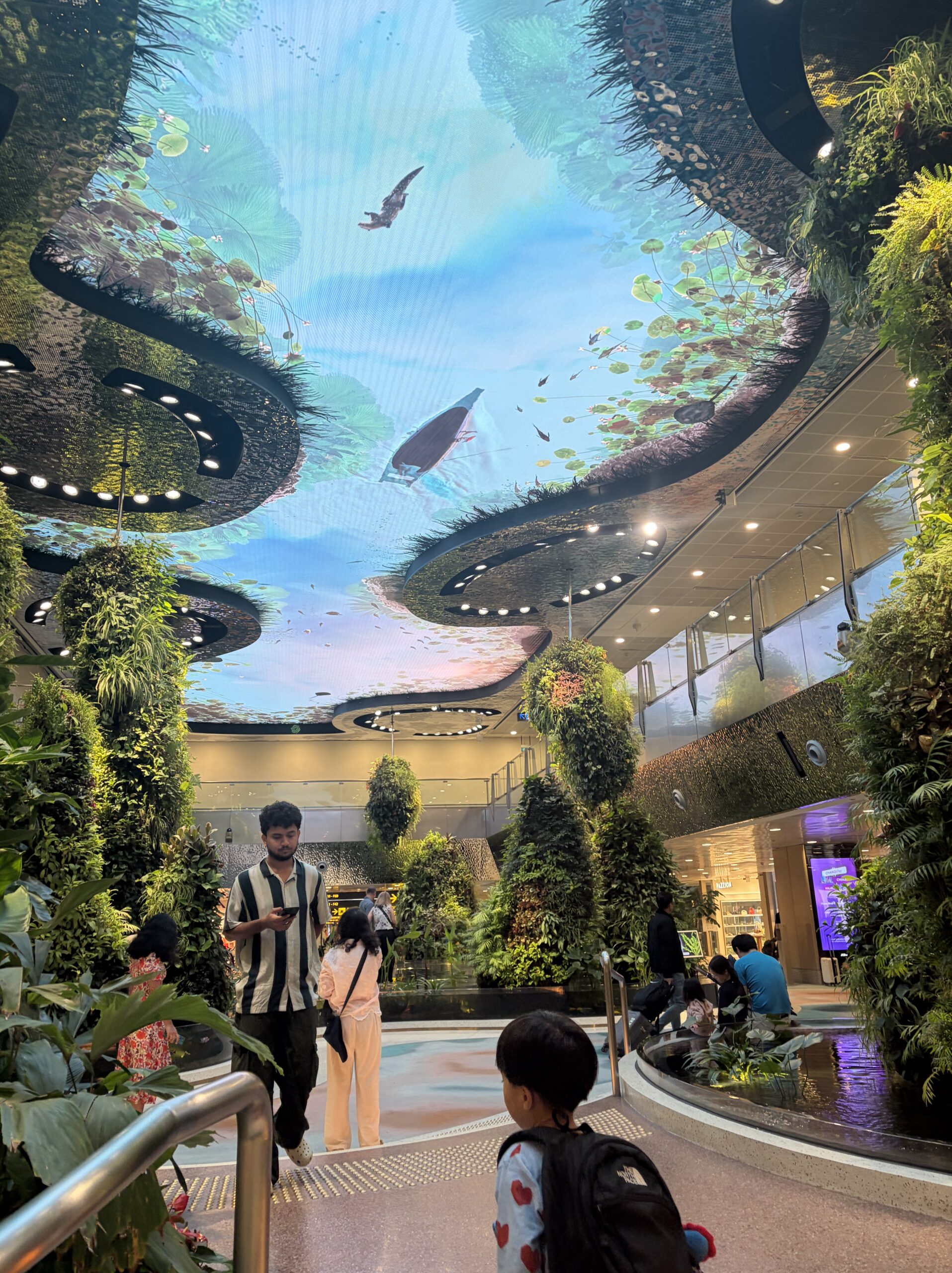 チャンギ空港アートインスタレーション