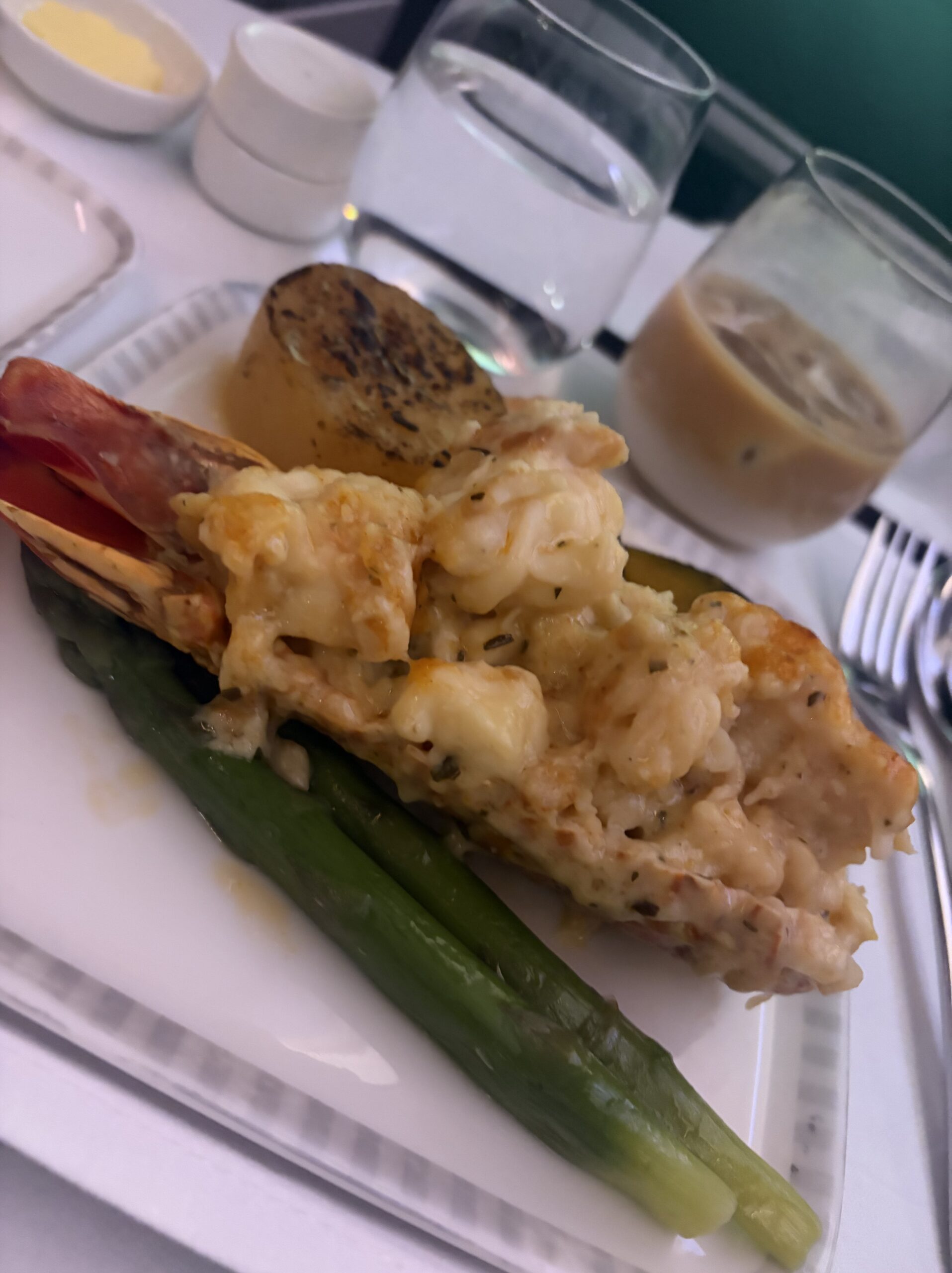 SQ438機内食 ロブスターグラタン